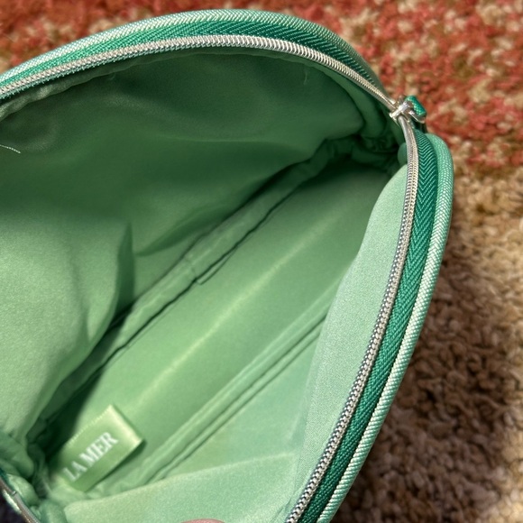 **5 ITEM BUNDLE** Including: La Mer Green Cosmetic Bag with 4 Skincare Items NWT - Picture 15 of 15